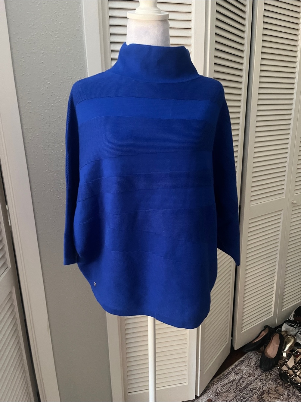 Joseph Ribkoff Royal Blue cowl neck top Sz SP